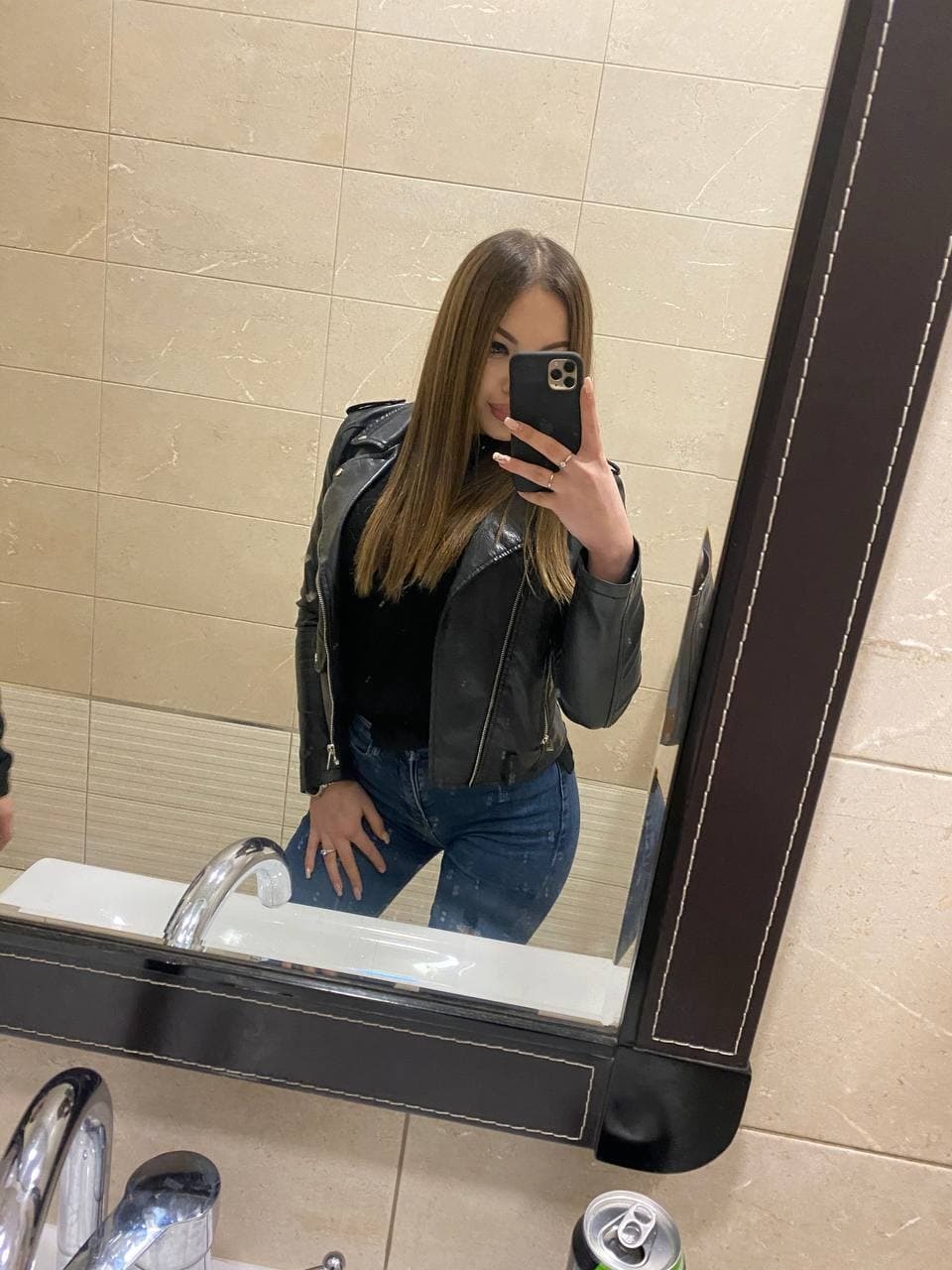 Индивидуалка Питера Анюта с 3 размером груди предлагает интим услуги у метро Горьковская  +7(981)284-95-14 - фото 3