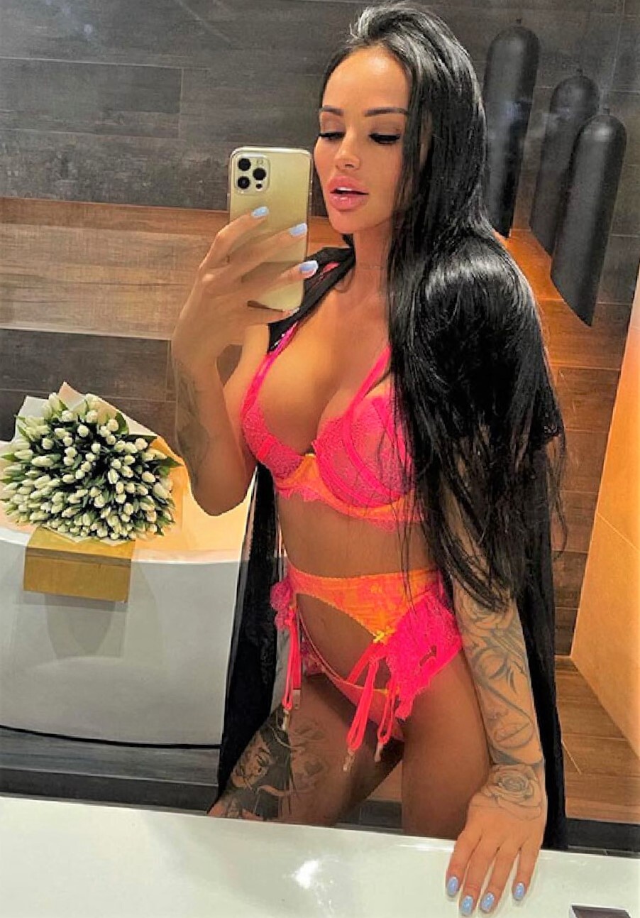 Проститутка Питера Кира с 3 размером груди предлагает интим услуги у метро Волковская  +7(911)830-07-16 - фото 2