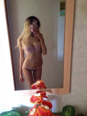 Проститутка Женечка +7(911)263-23-04 Питера